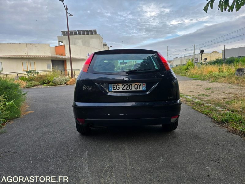 FORD FOCUS 1.6 - ESSENCE - 158 000 KM - Car: picture 3 FORD FOCUS 1.6 - ESSENCE - 158 000 KM - Car: picture 3