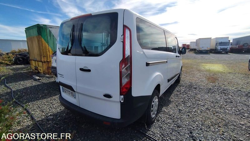 FORD TRANSIT - 9 Places - 2016 - 259108 Kms - EG717YG - Panel van: picture 3 FORD TRANSIT - 9 Places - 2016 - 259108 Kms - EG717YG - Panel van: picture 3