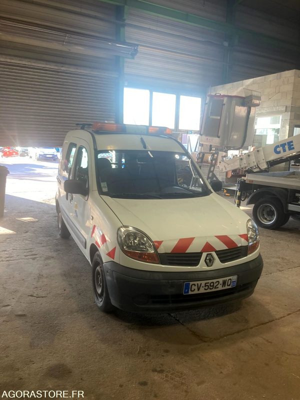 FOURGONNETTE RENAULT KANGOO - Small van: picture 2 FOURGONNETTE RENAULT KANGOO - Small van: picture 2