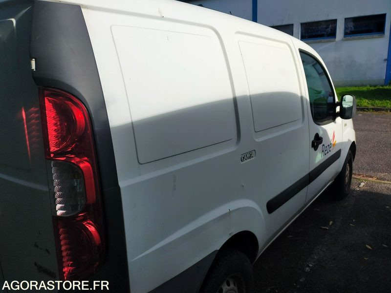 Fiat Doblo Essence et GNV - Small van: picture 5 Fiat Doblo Essence et GNV - Small van: picture 5
