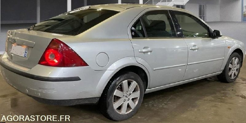 Ford Mondeo 1.8I - 125 GHIA .CT-OK passé et accepté pour 2 ans - Car: picture 2 Ford Mondeo 1.8I - 125 GHIA .CT-OK passé et accepté pour 2 ans - Car: picture 2