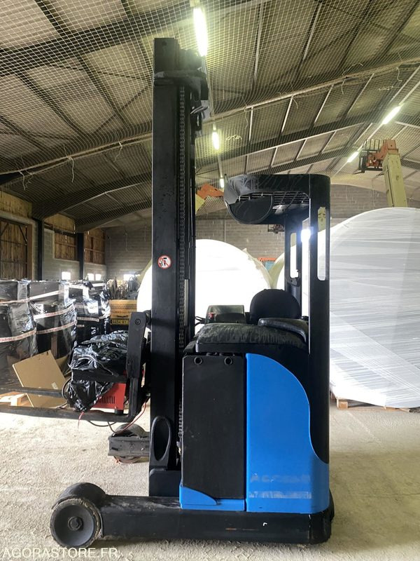 Gerbeur FENWICK LINDE R14 1.4T Triplex 7595mm - Reach truck: picture 2 Gerbeur FENWICK LINDE R14 1.4T Triplex 7595mm - Reach truck: picture 2