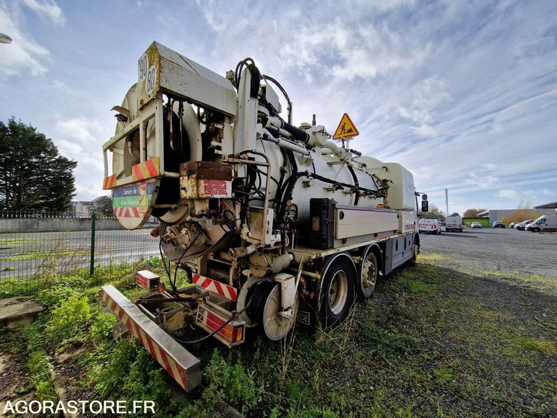 Hydrocureur Renault Premium - 2004 - 503400 kms - DC747DT - Vacuum truck: picture 3 Hydrocureur Renault Premium - 2004 - 503400 kms - DC747DT - Vacuum truck: picture 3