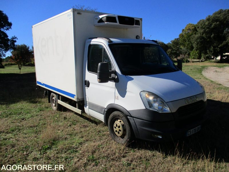 IVECO 35S13 de 2013 chassis cabine frigorifique idéal pour modifié en benne - Refrigerated delivery van: picture 2 IVECO 35S13 de 2013 chassis cabine frigorifique idéal pour modifié en benne - Refrigerated delivery van: picture 2