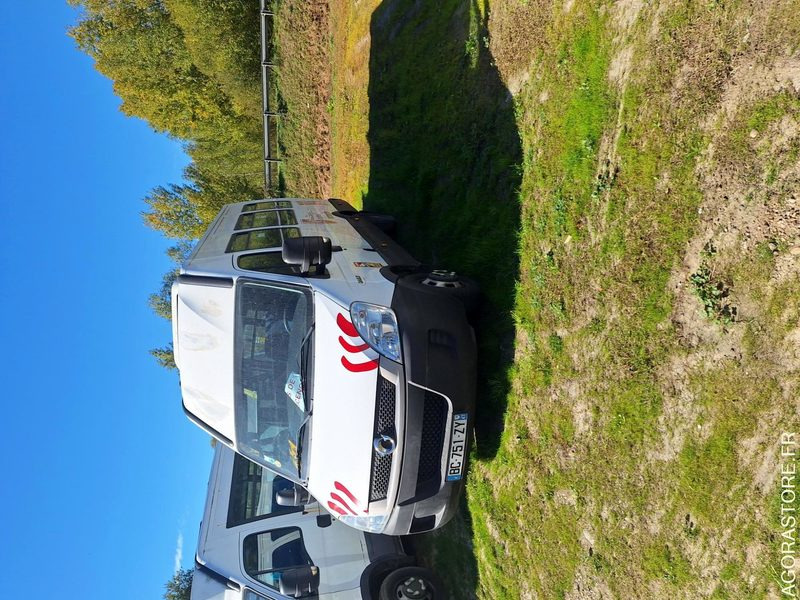 IVECO BUS DAILY N°102095 - Minibus, People carrier: picture 2 IVECO BUS DAILY N°102095 - Minibus, People carrier: picture 2