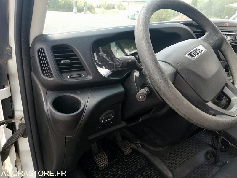 Iveco Daily Line - Minibus, People carrier: picture 4 Iveco Daily Line - Minibus, People carrier: picture 4