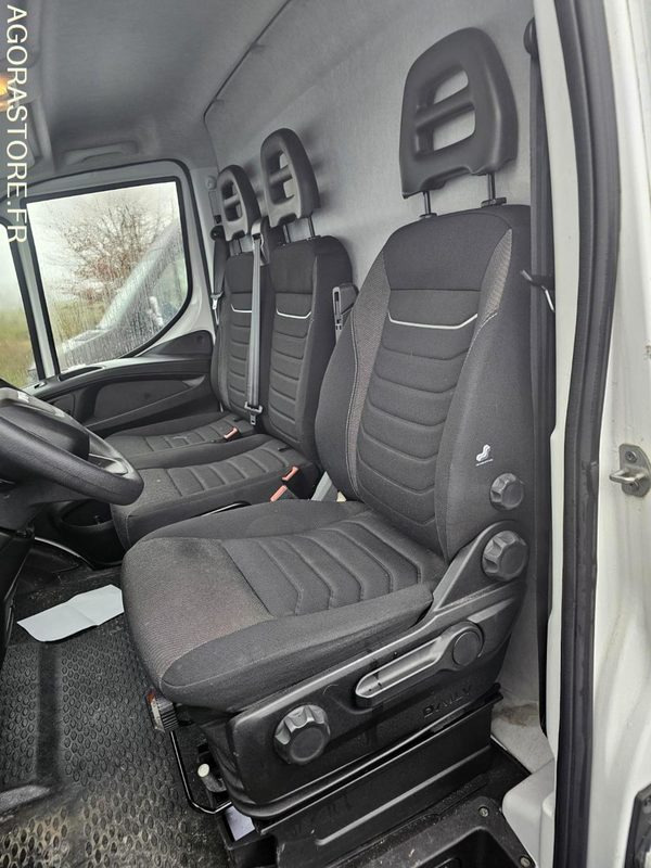 Iveco daily 35S14 - 2022 - 8815 Kms - Panel van: picture 5 Iveco daily 35S14 - 2022 - 8815 Kms - Panel van: picture 5