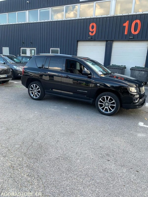 JEEP COMPASS LIMITED 2014 102852KM - SUV: picture 3 JEEP COMPASS LIMITED 2014 102852KM - SUV: picture 3