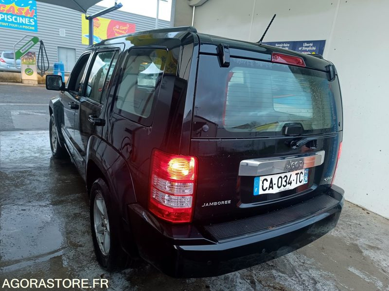 Jeep Cherokee IV 2.8 CRD Jamboree - 2009 - 193 000 KM - Car: picture 5 Jeep Cherokee IV 2.8 CRD Jamboree - 2009 - 193 000 KM - Car: picture 5