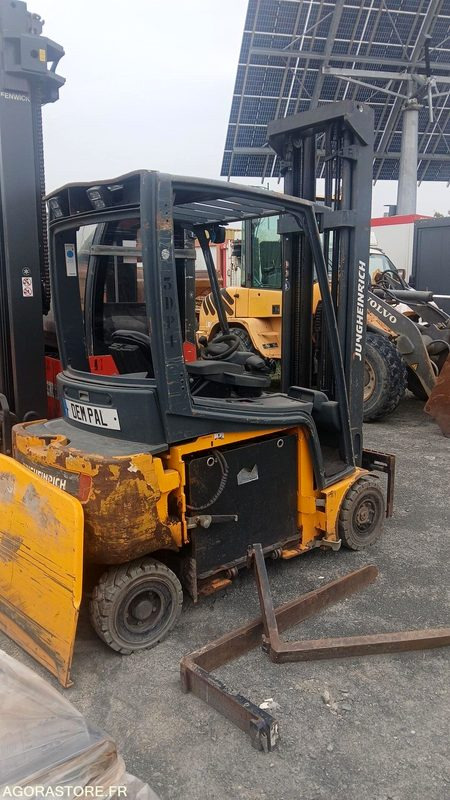 Jungheinrich - 2015 - 73286f0 - Tool/ Equipment: picture 3 Jungheinrich - 2015 - 73286f0 - Tool/ Equipment: picture 3