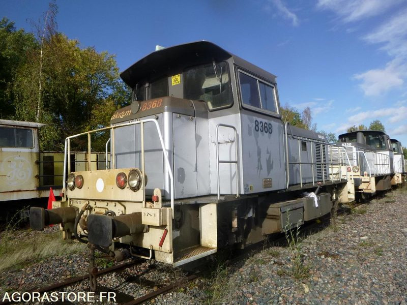 Lot de 4 Locotracteurs Y8000 RVI3 / Moyse, Fauvet Girel - Construction equipment: picture 1 Lot de 4 Locotracteurs Y8000 RVI3 / Moyse, Fauvet Girel - Construction equipment: picture 1