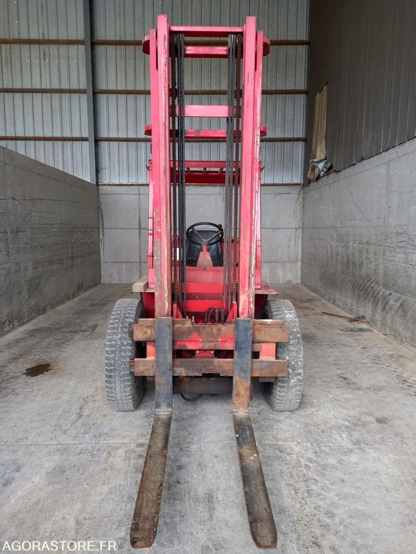 MANITOU MCE25N DIESEL 2000 + GODET - Diesel forklift: picture 1 MANITOU MCE25N DIESEL 2000 + GODET - Diesel forklift: picture 1