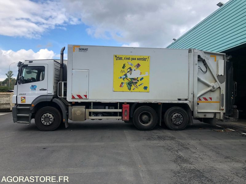 MERCEDES AXOR 26T-21m3 - 287235 kms - 2014 - Refuse truck: picture 3 MERCEDES AXOR 26T-21m3 - 287235 kms - 2014 - Refuse truck: picture 3
