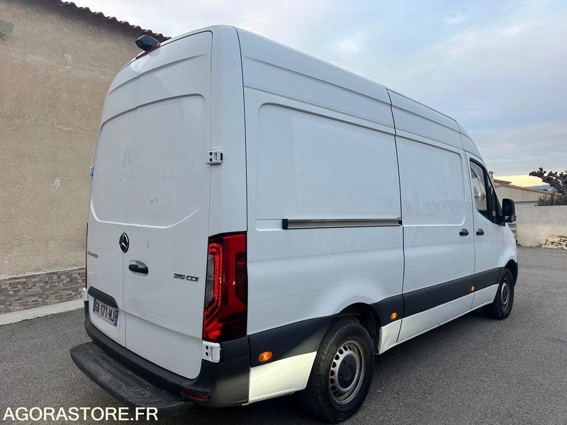 MERCEDES - SPRINTER - 2021 / 88000 KM - Panel van: picture 2 MERCEDES - SPRINTER - 2021 / 88000 KM - Panel van: picture 2