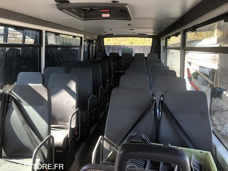 MINI-BUS MERCEDES VARIO - 127178 kms - 2000 - Minibus, People carrier: picture 3 MINI-BUS MERCEDES VARIO - 127178 kms - 2000 - Minibus, People carrier: picture 3
