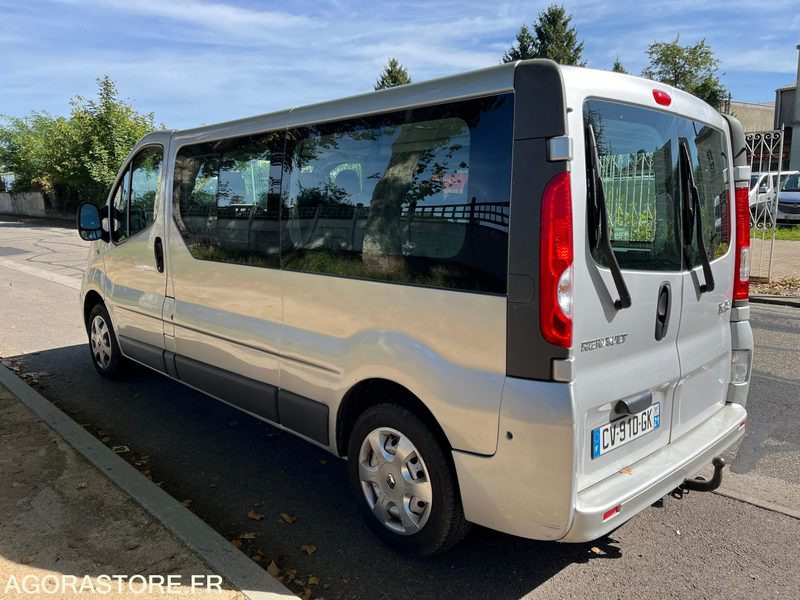 MINIBUS VL - 9 PLACES - TRAFIC - L2 H1 - 115 CH - CLIM- 165200 KMS - ATTELAGE - Minibus, People carrier: picture 4 MINIBUS VL - 9 PLACES - TRAFIC - L2 H1 - 115 CH - CLIM- 165200 KMS - ATTELAGE - Minibus, People carrier: picture 4