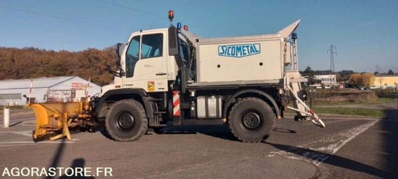 Mercedes UNIMOG U300 2011 24300 kms avec lame de déneigement + saleuse - Snow removal vehicle: picture 1 Mercedes UNIMOG U300 2011 24300 kms avec lame de déneigement + saleuse - Snow removal vehicle: picture 1