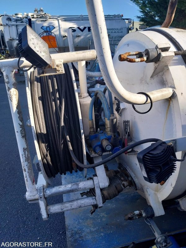 NISSAN Cabstar 3T5 BAROCLEAN 2011 (400 000Km) NON ROULANT EXPORT EXCLUSIVEMENT - Vacuum truck: picture 5 NISSAN Cabstar 3T5 BAROCLEAN 2011 (400 000Km) NON ROULANT EXPORT EXCLUSIVEMENT - Vacuum truck: picture 5