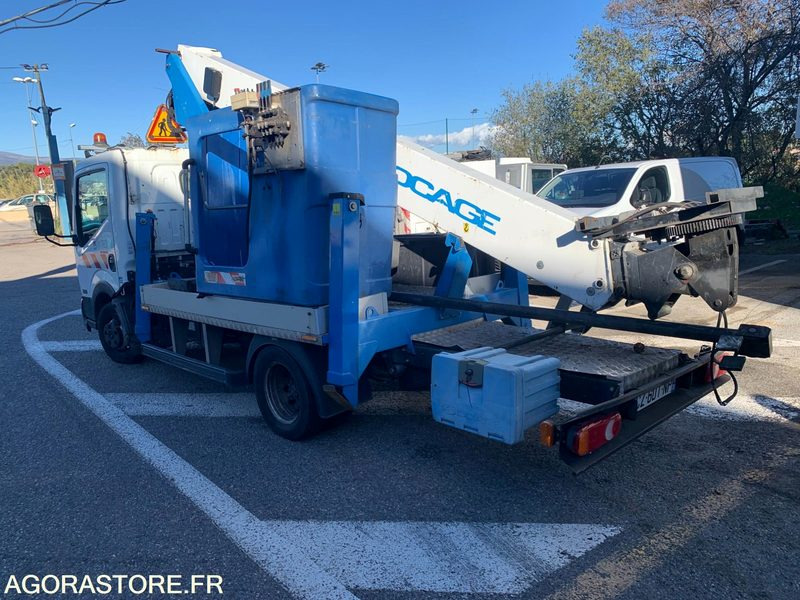 Nacelle élévatrice - 2013 - SOCAGE - Nissan - Cabstar - 91 757 kms - CZ 601 NP - Panel van: picture 5 Nacelle élévatrice - 2013 - SOCAGE - Nissan - Cabstar - 91 757 kms - CZ 601 NP - Panel van: picture 5