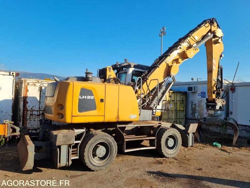 PELLE PNEU LIEBHERR LH22 de 2014 - 16100 h (R31972) - Excavator: picture 1 PELLE PNEU LIEBHERR LH22 de 2014 - 16100 h (R31972) - Excavator: picture 1