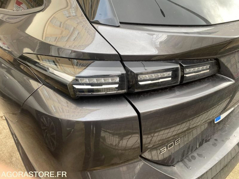 PEUGEOT 308 III Active Pack(P5) SW 1.5 BlueHDi EAT8 130 cv Boîte auto Pas de TVA - Estate car: picture 5 PEUGEOT 308 III Active Pack(P5) SW 1.5 BlueHDi EAT8 130 cv Boîte auto Pas de TVA - Estate car: picture 5