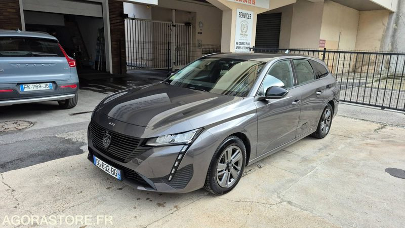 PEUGEOT 308 III (P5) SW 1.5 BlueHDi 16V S&S 130 cv Boîte automatique pas TVA - Estate car: picture 1 PEUGEOT 308 III (P5) SW 1.5 BlueHDi 16V S&S 130 cv Boîte automatique pas TVA - Estate car: picture 1