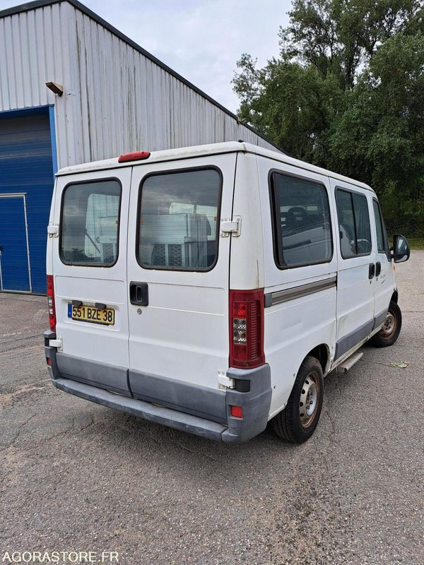PEUGEOT BOXER-73 948 KMS-2003-551BZE38 - Minibus, People carrier: picture 2 PEUGEOT BOXER-73 948 KMS-2003-551BZE38 - Minibus, People carrier: picture 2