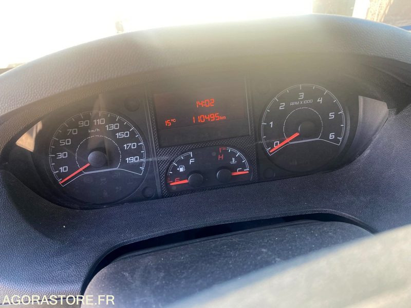 PEUGEOT BOXER BENNE - 2023 - 110500 Kms - Tipper van: picture 5 PEUGEOT BOXER BENNE - 2023 - 110500 Kms - Tipper van: picture 5