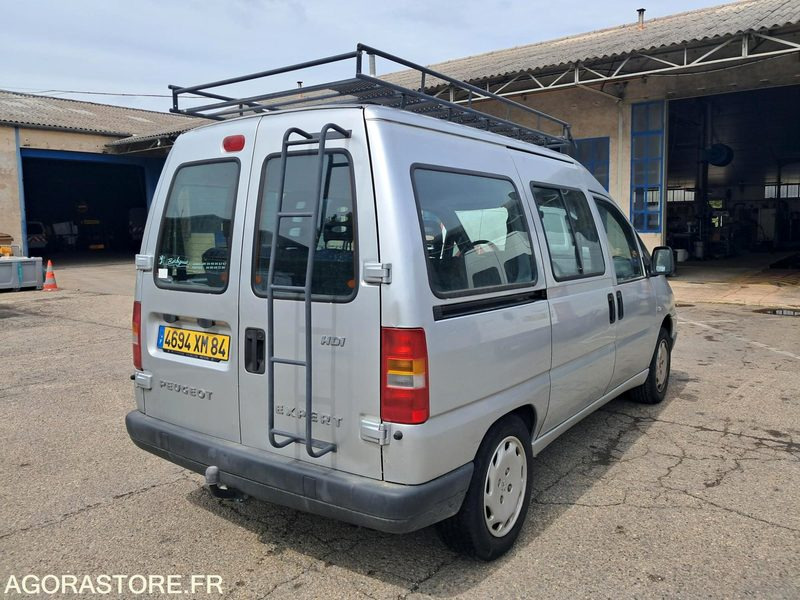 PEUGEOT EXPERT COMBI 8 PLACES - Minibus, People carrier: picture 3 PEUGEOT EXPERT COMBI 8 PLACES - Minibus, People carrier: picture 3