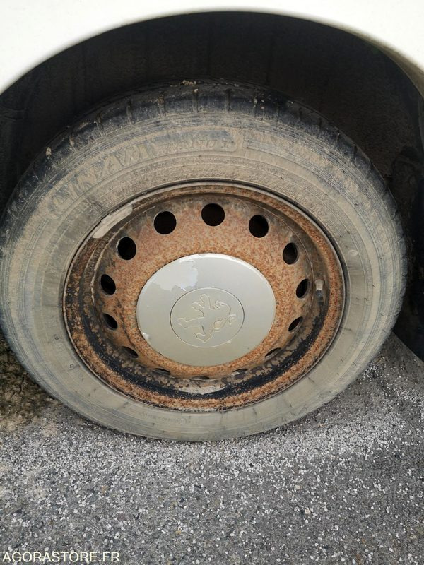 PEUGEOT FRIGORIFIQUE - Refrigerated delivery van: picture 5 PEUGEOT FRIGORIFIQUE - Refrigerated delivery van: picture 5