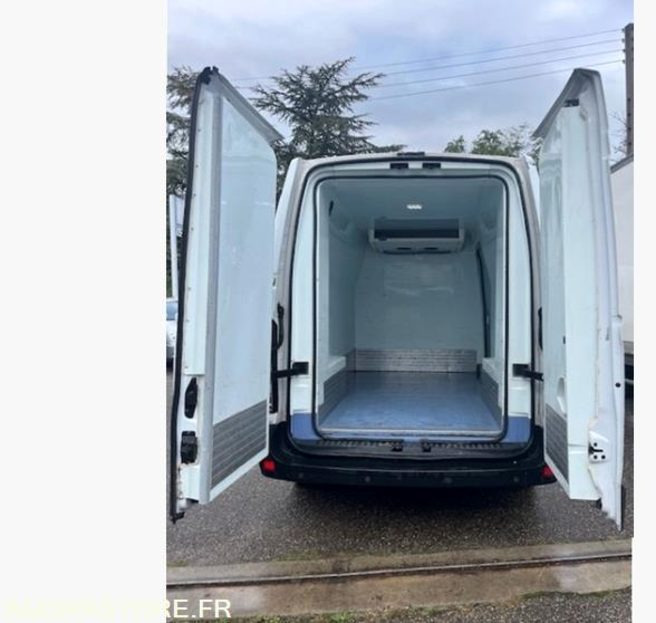 PRIX TTC - NISSAN NV 400 MASTER FRIGO 2.3L DCI 150 CV L2H2 - 2019 - 137 000km - Refrigerated delivery van: picture 5 PRIX TTC - NISSAN NV 400 MASTER FRIGO 2.3L DCI 150 CV L2H2 - 2019 - 137 000km - Refrigerated delivery van: picture 5