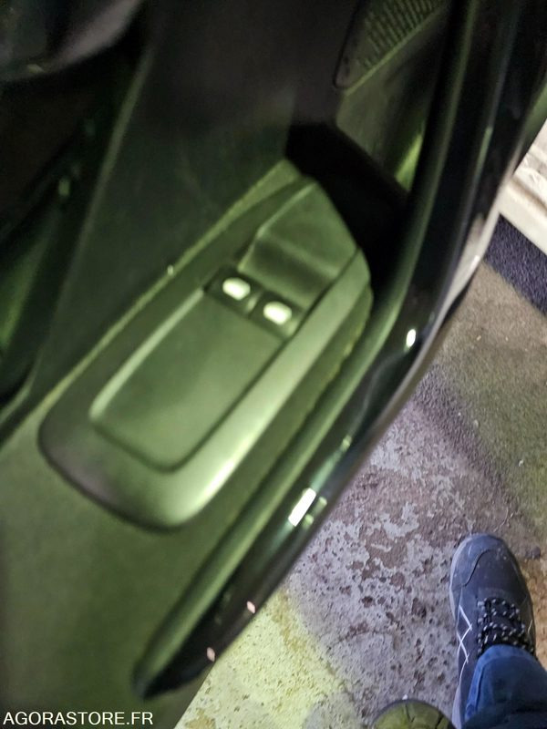 Car Peugeot 208 - 2014 - 120117kms - DK 618 CZ: picture 11