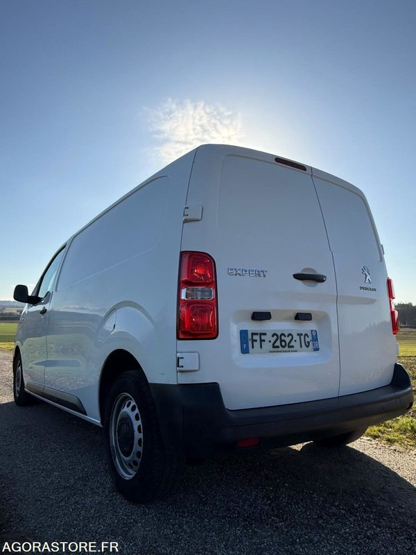 Peugeot Expert 2L HDI 122CH 1ER MAIN 179.000KM SUPER ÉTAT - Small van: picture 4 Peugeot Expert 2L HDI 122CH 1ER MAIN 179.000KM SUPER ÉTAT - Small van: picture 4