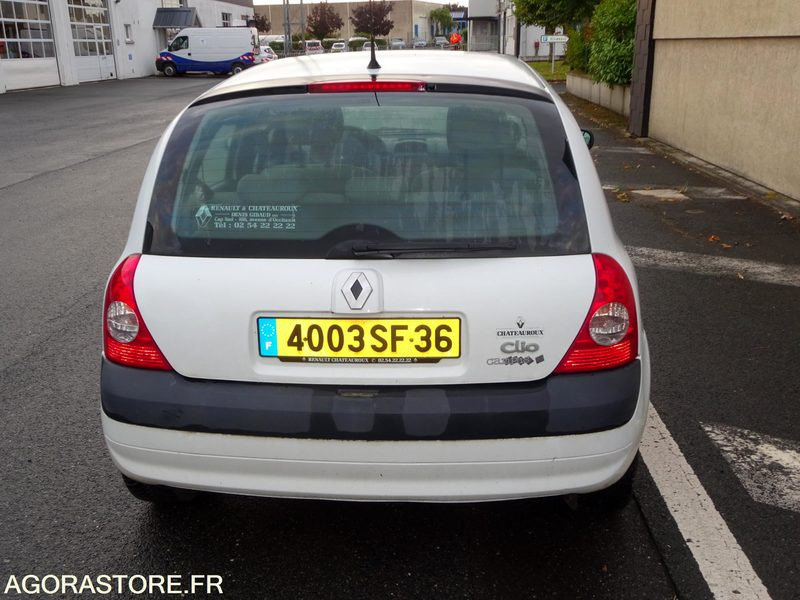 RENAULT CLIO - 2005 - 169150KM - Car: picture 2 RENAULT CLIO - 2005 - 169150KM - Car: picture 2