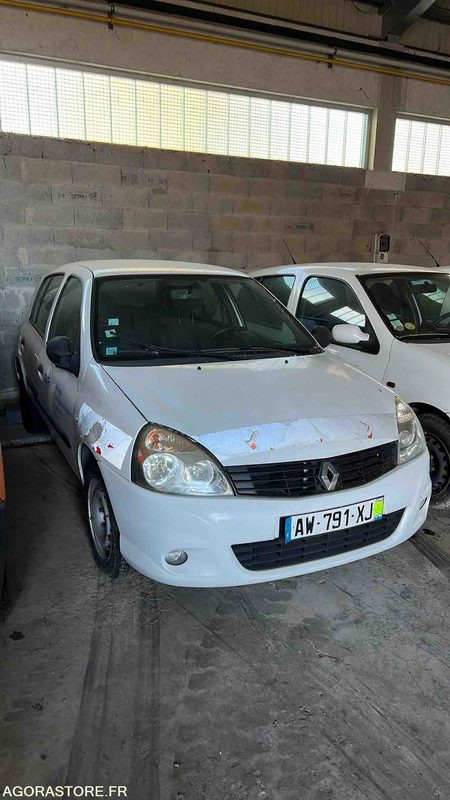 RENAULT CLIO - 2010- 233000 KM - AW791XJ - Car: picture 3 RENAULT CLIO - 2010- 233000 KM - AW791XJ - Car: picture 3