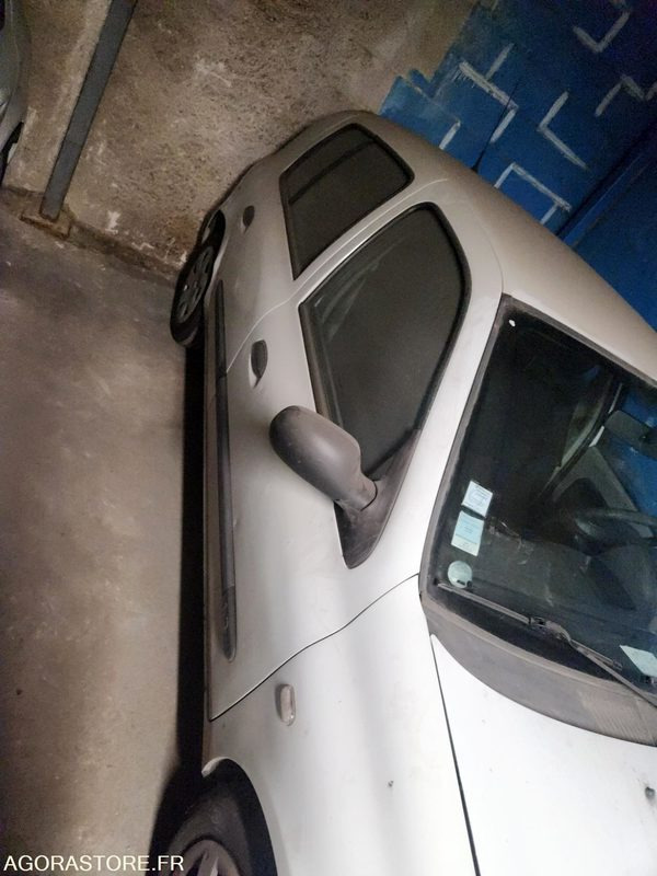 RENAULT CLIO - Car: picture 2 RENAULT CLIO - Car: picture 2