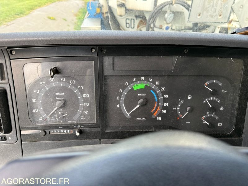 RENAULT HYDROCUREUR ADR 2646-YC-49 VENTE EXPORT EXCLUSIVEMENT - Vacuum truck: picture 5 RENAULT HYDROCUREUR ADR 2646-YC-49 VENTE EXPORT EXCLUSIVEMENT - Vacuum truck: picture 5