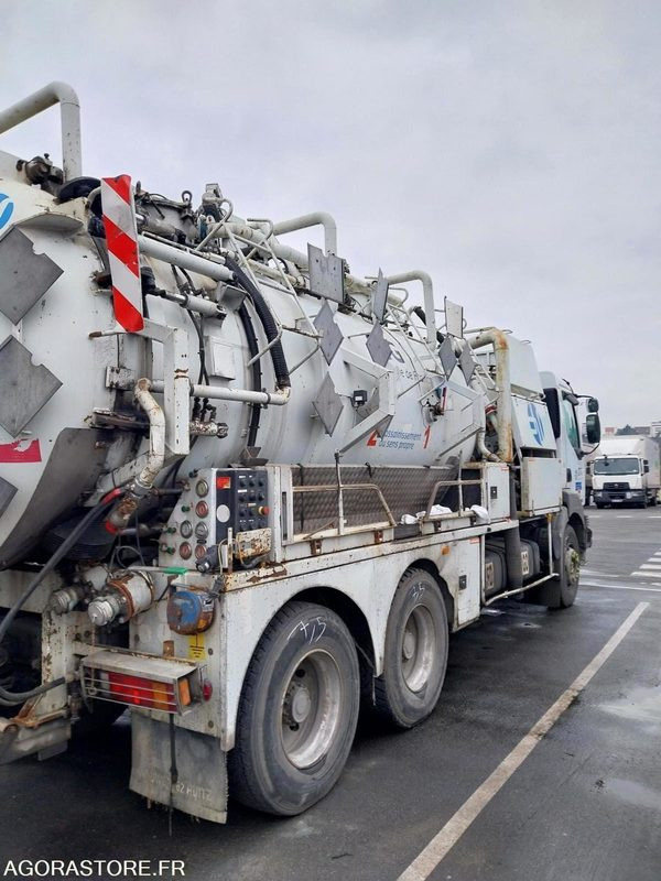RENAULT Kerax 370 Dci HUWER ADR 2005 (258080Km) ROULANT EXPORT UNIQUEMENT - Vacuum truck: picture 4 RENAULT Kerax 370 Dci HUWER ADR 2005 (258080Km) ROULANT EXPORT UNIQUEMENT - Vacuum truck: picture 4