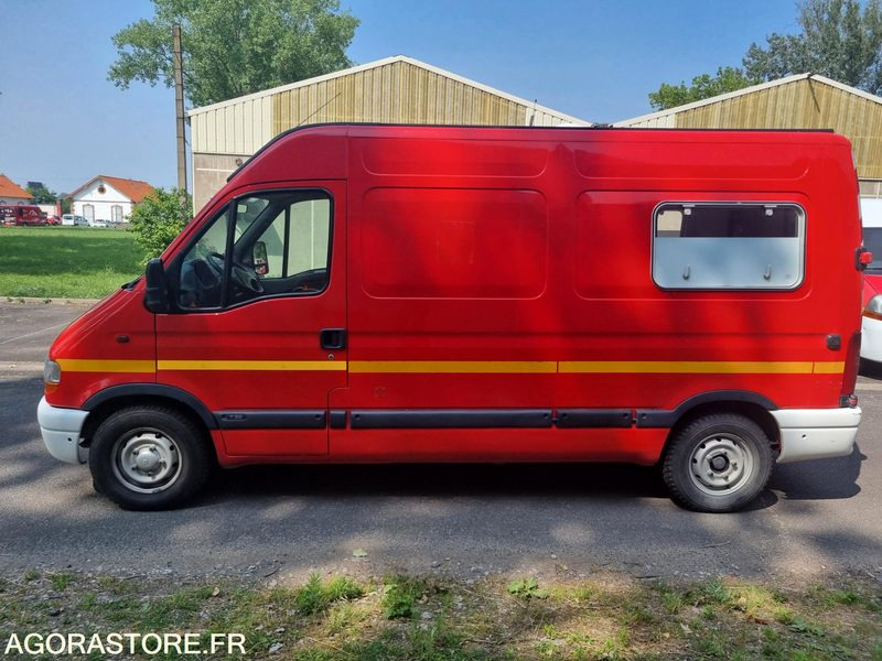 RENAULT MASTER L2H2 - CL 646 AB - 118636 Kms - Panel van: picture 2 RENAULT MASTER L2H2 - CL 646 AB - 118636 Kms - Panel van: picture 2