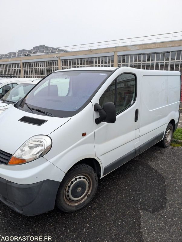 RENAULT TRAFIC 90CV 2.0 DCI - 209 014 KM - Panel van: picture 3 RENAULT TRAFIC 90CV 2.0 DCI - 209 014 KM - Panel van: picture 3