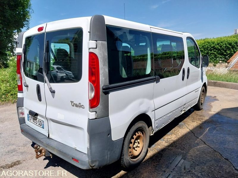 RENAULT TRAFIC DCI 115CH 9 PLACES - Minibus, People carrier: picture 4 RENAULT TRAFIC DCI 115CH 9 PLACES - Minibus, People carrier: picture 4