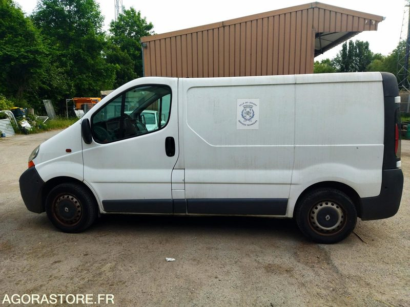 RENAULT TRAFIC DE 2005  71234 KM - Panel van: picture 4 RENAULT TRAFIC DE 2005  71234 KM - Panel van: picture 4