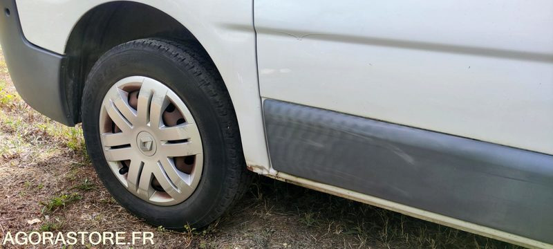 RENAULT TRAFIC II - Minibus, People carrier: picture 3 RENAULT TRAFIC II - Minibus, People carrier: picture 3