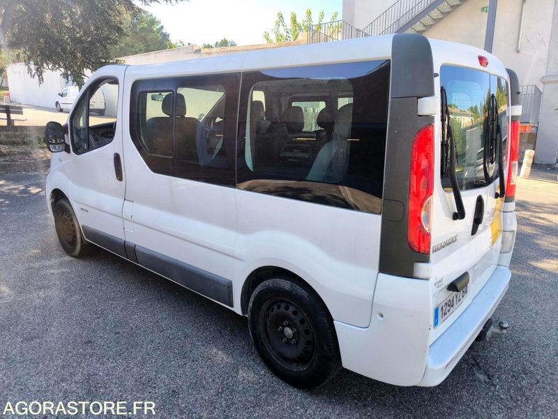 RENAULT TRAFIC MINI BUS BVA - Minibus, People carrier: picture 4 RENAULT TRAFIC MINI BUS BVA - Minibus, People carrier: picture 4
