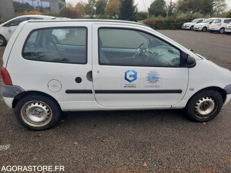 RENAULT TWINGO - 2003 - 90650KM - Car: picture 4 RENAULT TWINGO - 2003 - 90650KM - Car: picture 4