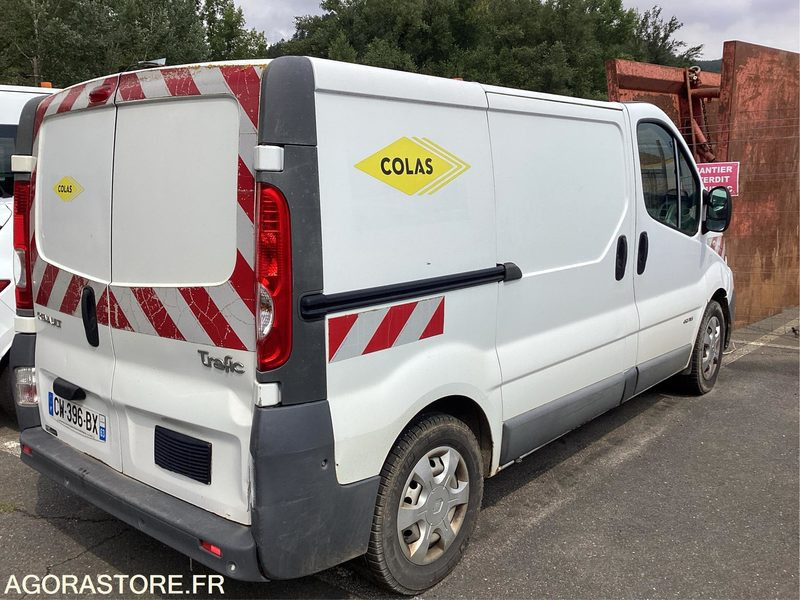 RENAULT Trafic VU 4p Fourgon FG GD CON - 2013 - 272011 KM - P1510094 - Panel van: picture 4 RENAULT Trafic VU 4p Fourgon FG GD CON - 2013 - 272011 KM - P1510094 - Panel van: picture 4
