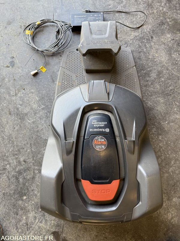 ROBOT de tonte 450x Husqvarna occasion 2022 5000m2 - Lawn mower: picture 1 ROBOT de tonte 450x Husqvarna occasion 2022 5000m2 - Lawn mower: picture 1