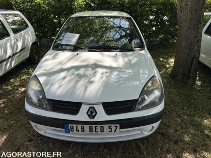 Renault Clio - 848BEQ57 - Car: picture 4 Renault Clio - 848BEQ57 - Car: picture 4