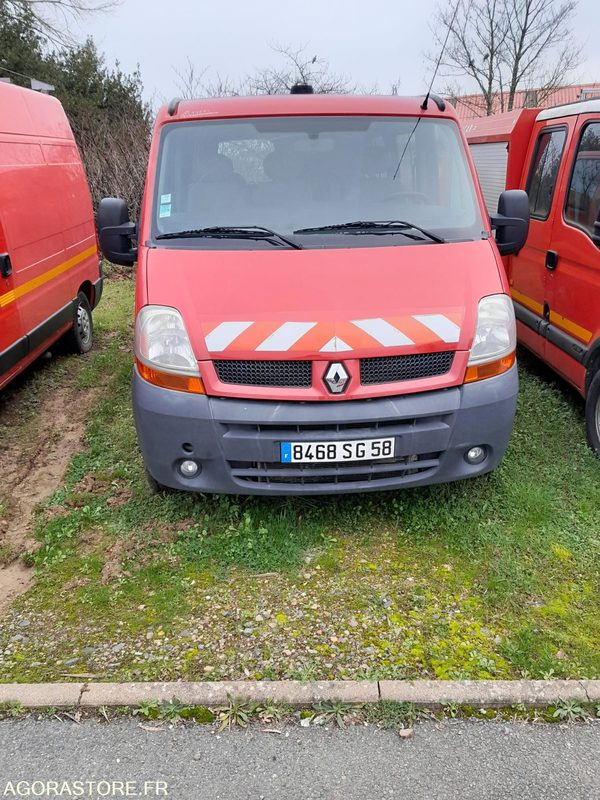 Renault Master - 2006 - 195076kms - 8468SG58 - Minibus, People carrier: picture 1 Renault Master - 2006 - 195076kms - 8468SG58 - Minibus, People carrier: picture 1