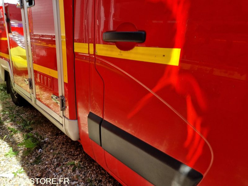 Renault Master - 2011 - 270594 - CE149HL - Ambulance: picture 4 Renault Master - 2011 - 270594 - CE149HL - Ambulance: picture 4